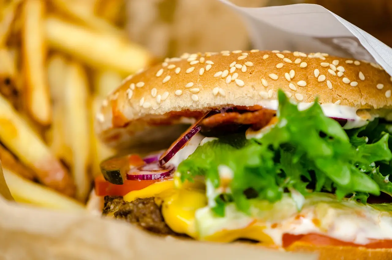 Delicious fast food burger from a top chain open on Christmas Day 2024